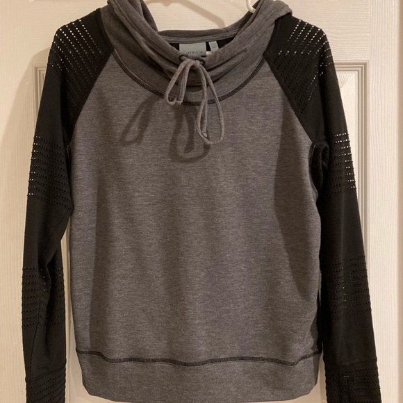Athleta xxs gray and black sweatshirt - Picture 1 of 2
